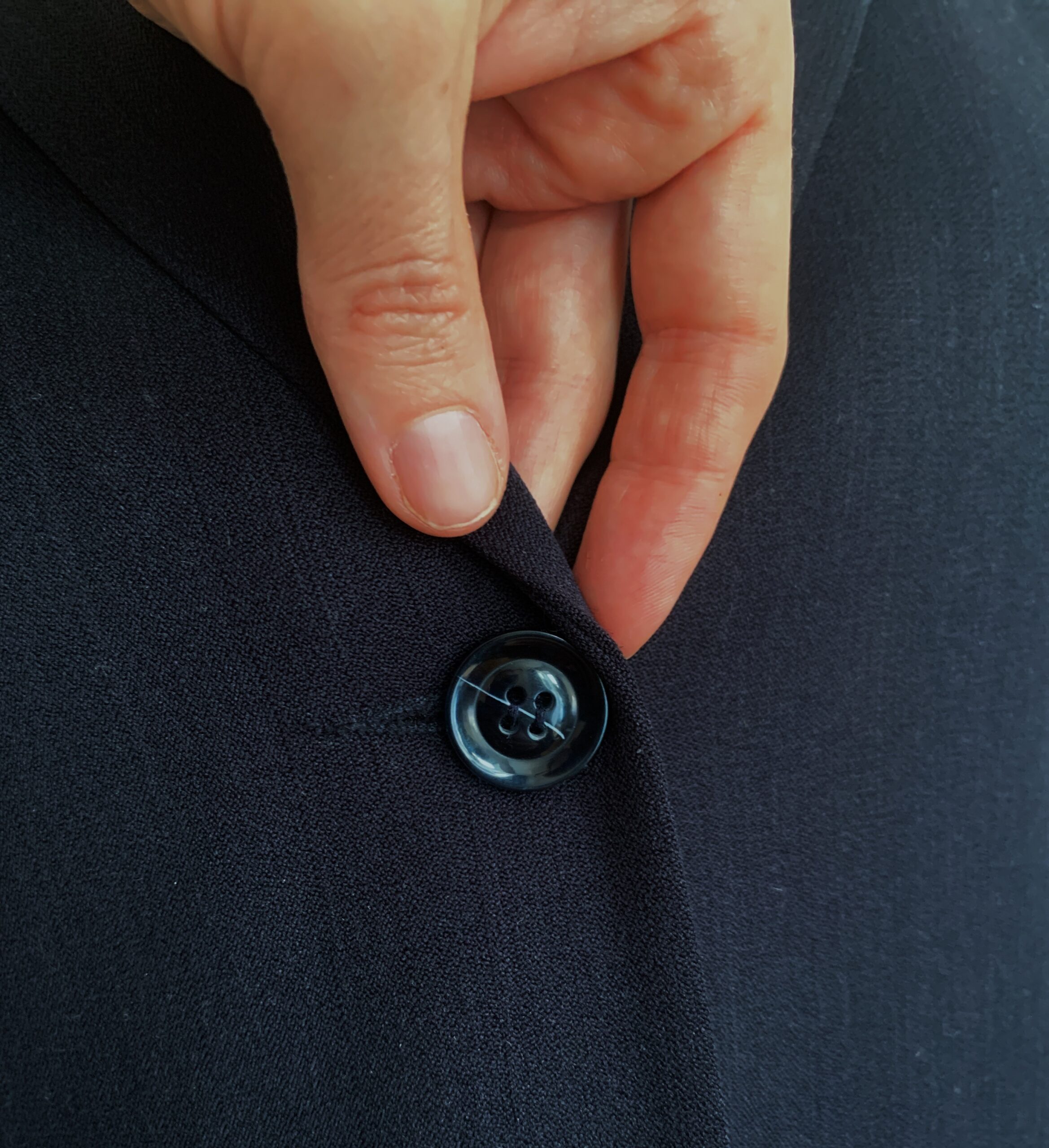 1990s ✿ Navy Tristan & Iseut Longline Blazer – Image 5