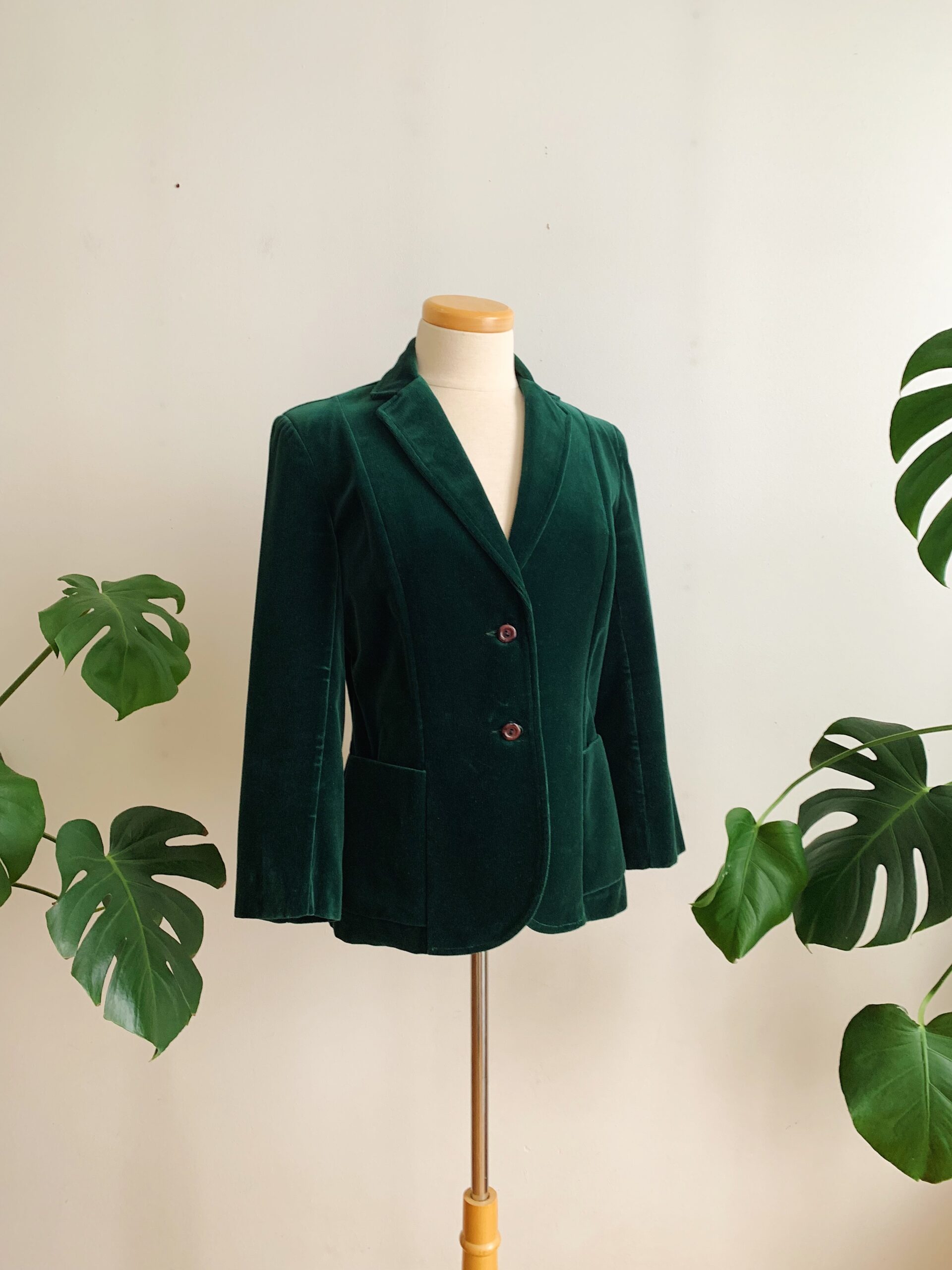 Vintage 1970s green velvet blazer by Marjorie Hamilton
