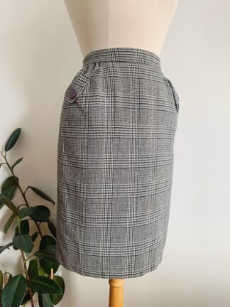 1980s ✿ Black + White Houndstooth Wool Skirt